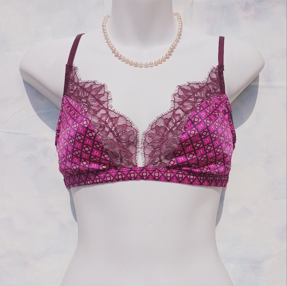 Victoria's Secret Satin Lace Bralette Size M/M - Picture 2 of 8